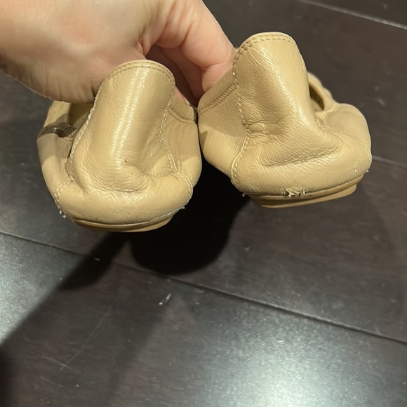 Cole Haan Beige Leather Ballet Flats Size 6.5 - Picture 3 of 5
